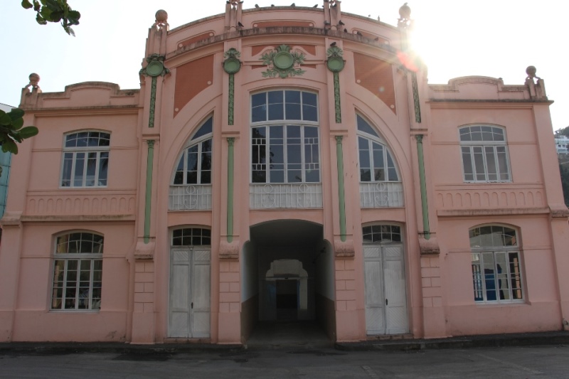 casa rosada menor